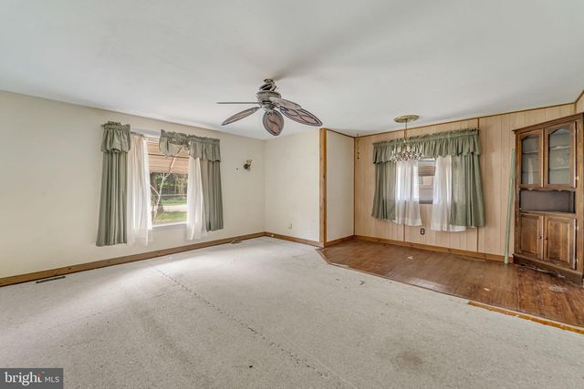 1718 W CHESTNUT AVE, Vineland, NJ 08360