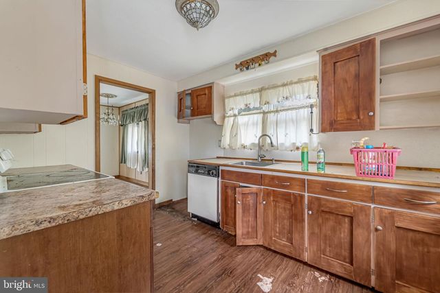 1718 W CHESTNUT AVE, Vineland, NJ 08360