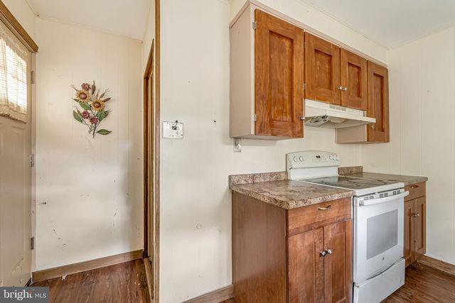 1718 W CHESTNUT AVE, Vineland, NJ 08360