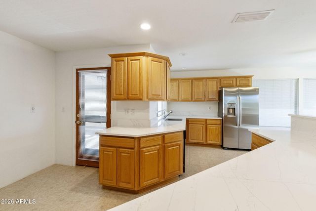 10646 E JENSEN Street, Mesa, AZ 85207