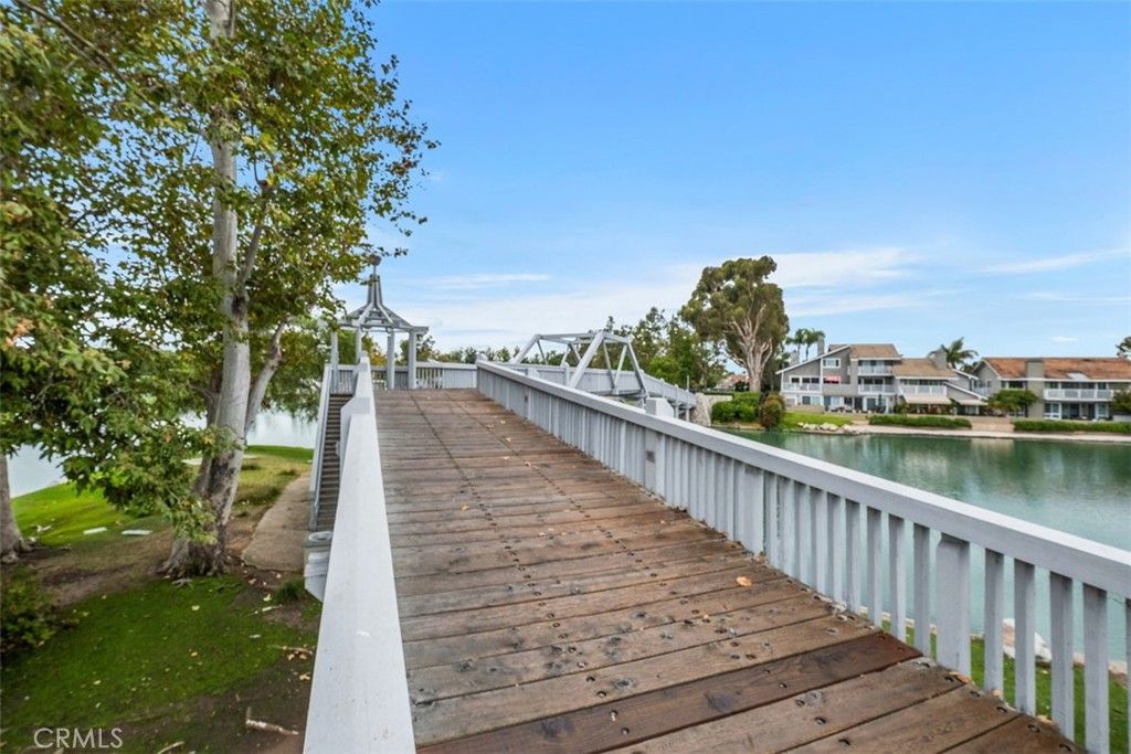 6 Seadrift 81, Irvine, CA 92604 — exterior