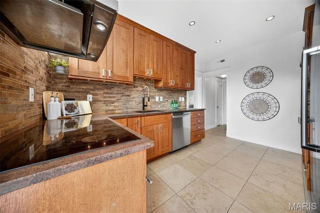 6320 Northwood Avenue 3, Clayton, MO 63105