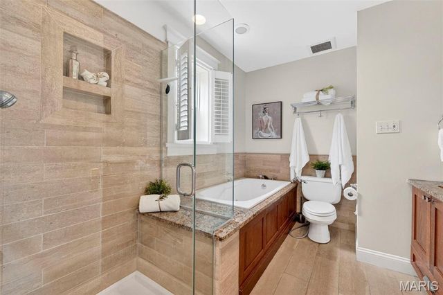 6320 Northwood Avenue 3, Clayton, MO 63105