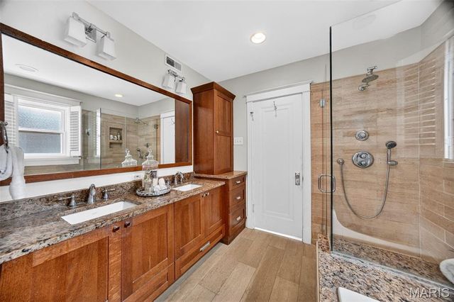 6320 Northwood Avenue 3, Clayton, MO 63105