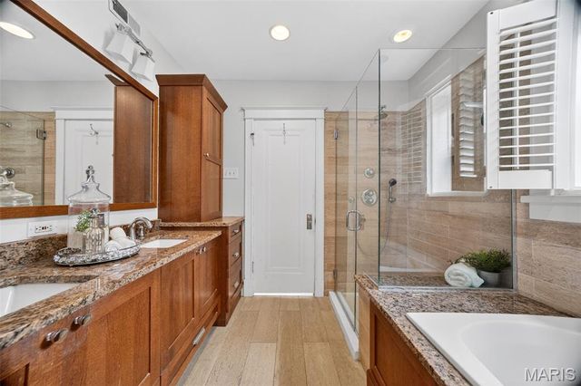 6320 Northwood Avenue 3, Clayton, MO 63105