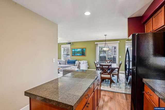 814 Crouchen St NW, Salem, OR 97304