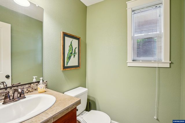 814 Crouchen St NW, Salem, OR 97304