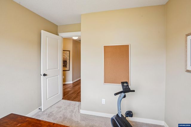 814 Crouchen St NW, Salem, OR 97304