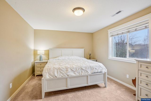 814 Crouchen St NW, Salem, OR 97304