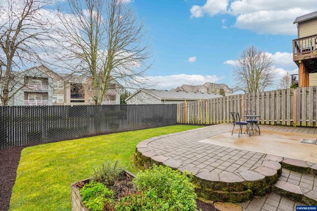 814 Crouchen St NW, Salem, OR 97304