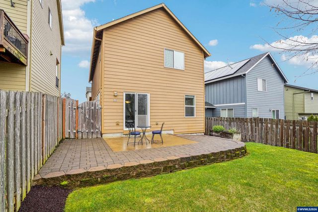 814 Crouchen St NW, Salem, OR 97304