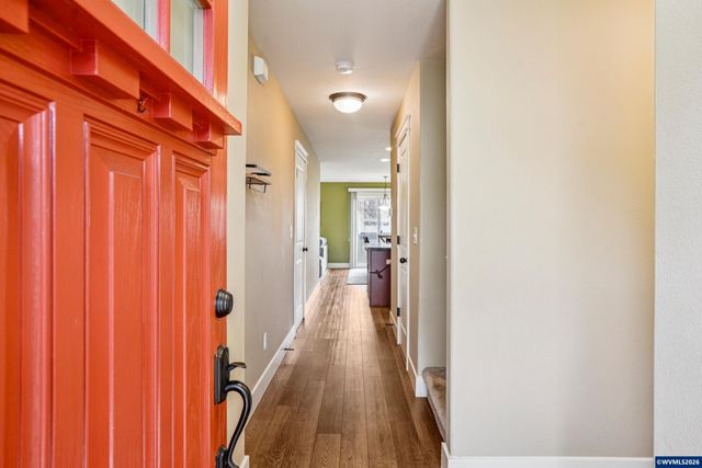 814 Crouchen St NW, Salem, OR 97304