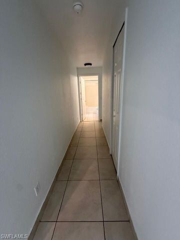 3925 E Gator CIR, Cape Coral, FL 33909