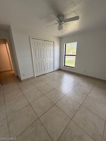 3925 E Gator CIR, Cape Coral, FL 33909