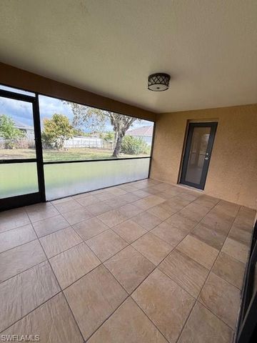 3925 E Gator CIR, Cape Coral, FL 33909