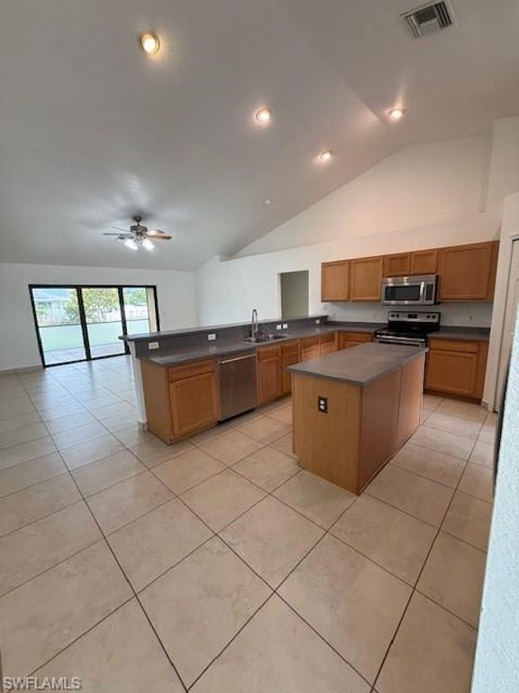 3925 E Gator CIR, Cape Coral, FL 33909