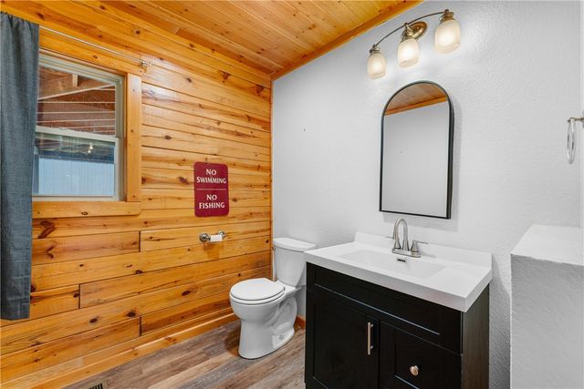 1204 County Road 215, Berryville, AR 72616