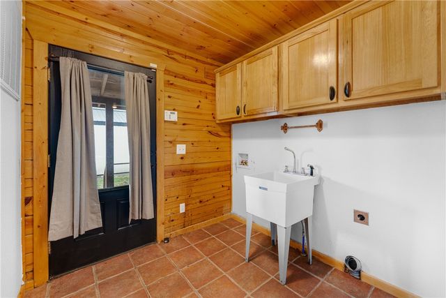 1204 County Road 215, Berryville, AR 72616