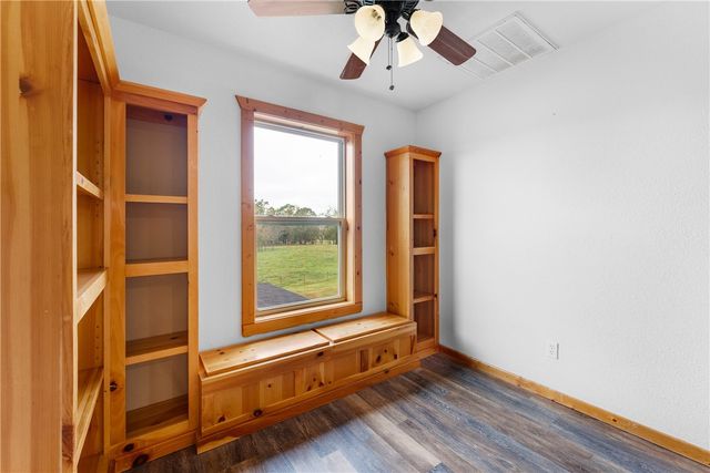 1204 County Road 215, Berryville, AR 72616