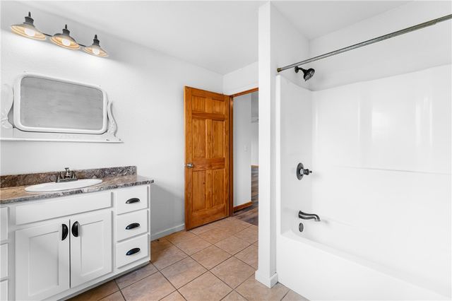 1204 County Road 215, Berryville, AR 72616