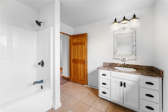 1204 County Road 215, Berryville, AR 72616