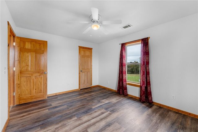 1204 County Road 215, Berryville, AR 72616