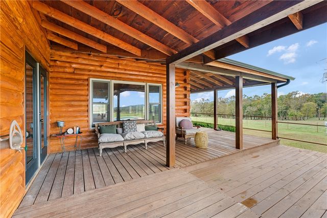 1204 County Road 215, Berryville, AR 72616