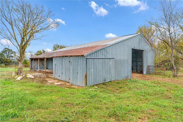 1204 County Road 215, Berryville, AR 72616