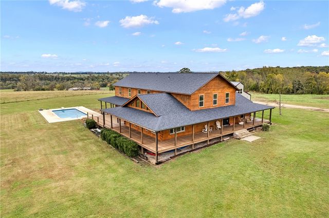 1204 County Road 215, Berryville, AR 72616