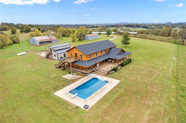 1204 County Road 215, Berryville, AR 72616