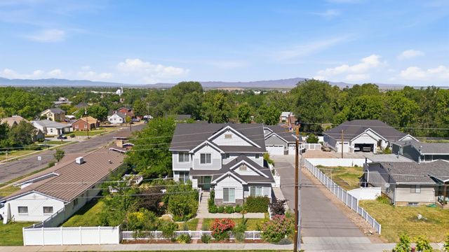 362 S 400 E, Centerville, UT 84014
