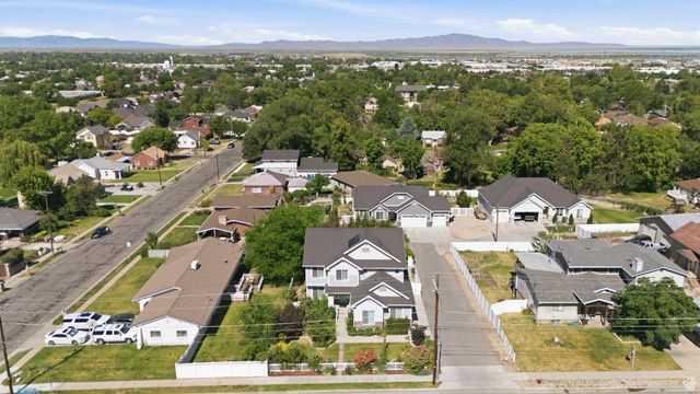 362 S 400 E, Centerville, UT 84014