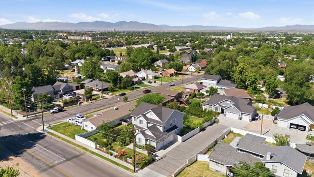 362 S 400 E, Centerville, UT 84014