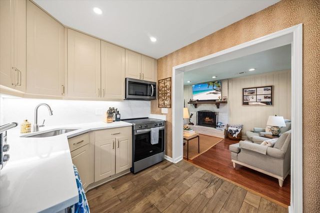 421 Mccants Drive, Mount Pleasant, SC 29464