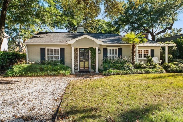 421 Mccants Drive, Mount Pleasant, SC 29464