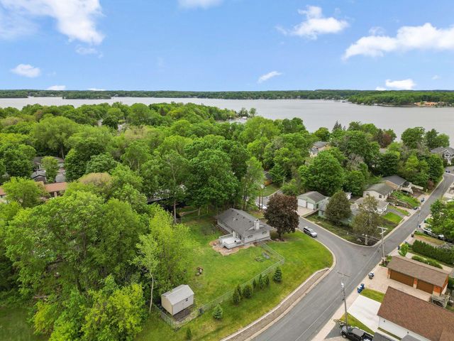 3206 Warner Lane, Mound, MN 55364