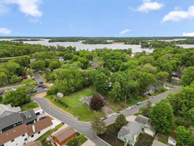 3206 Warner Lane, Mound, MN 55364
