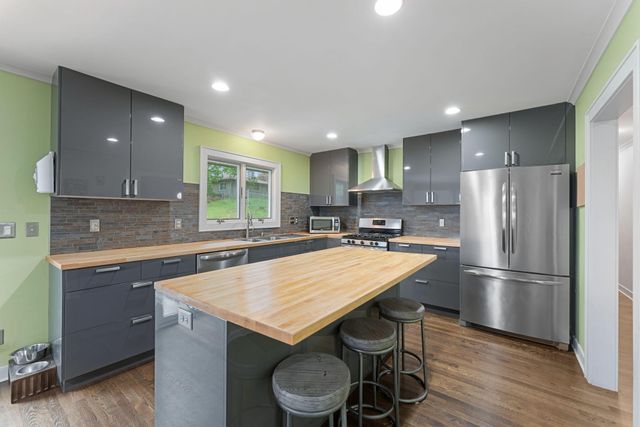 3206 Warner Lane, Mound, MN 55364