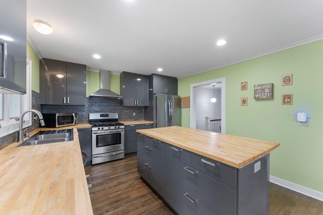 3206 Warner Lane, Mound, MN 55364