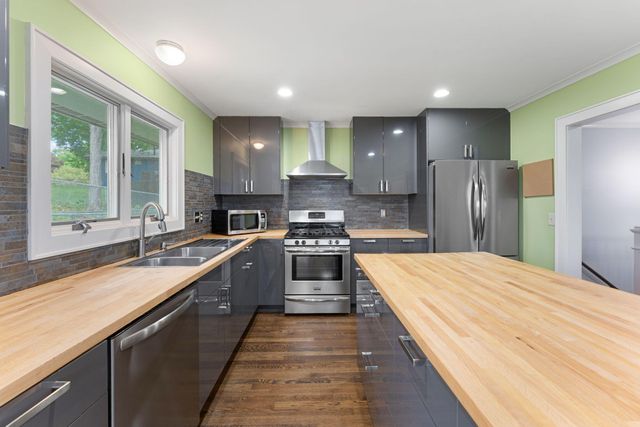 3206 Warner Lane, Mound, MN 55364