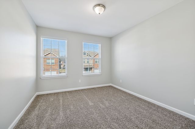 1703 Villa Cir, Lebanon, TN 37090