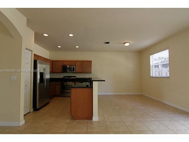 11277 NW 44th Ter, Doral, FL 33178