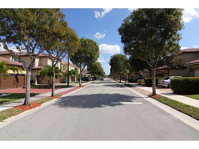 11277 NW 44th Ter, Doral, FL 33178