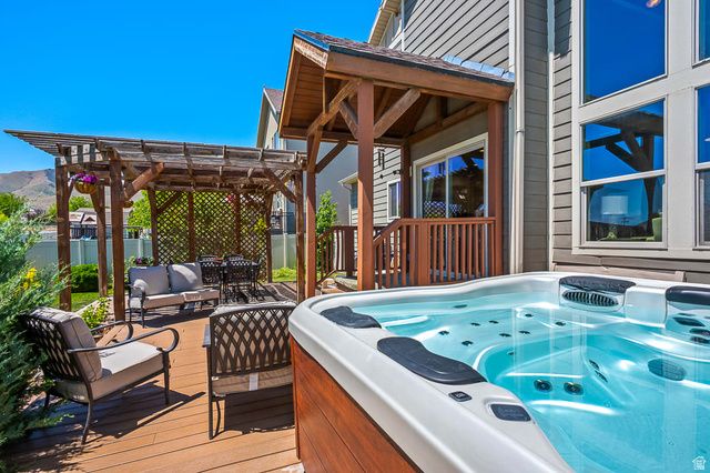 57 E BEACON DR, Saratoga Springs, UT 84045