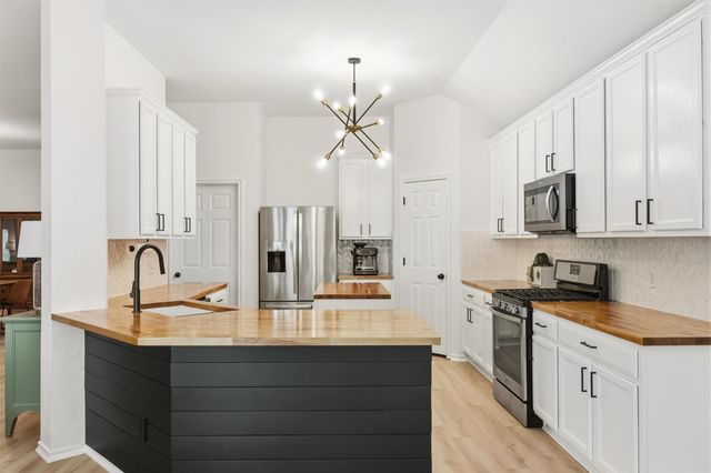 9003 Mountain Mist LN, Round Rock, TX 78681