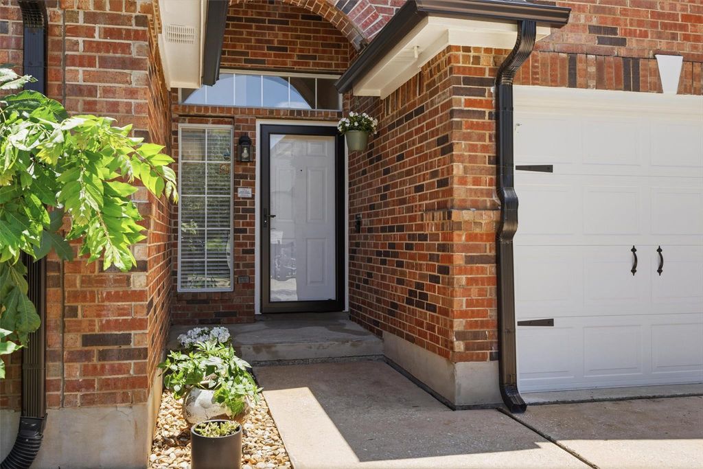 9003 Mountain Mist LN, Round Rock, TX 78681
