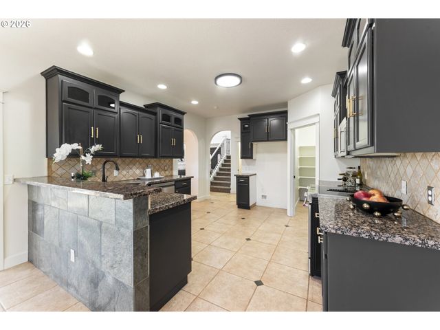 965 CARADON Ct Nw, Salem, OR 97304
