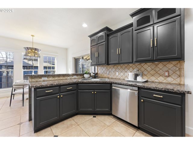 965 CARADON Ct Nw, Salem, OR 97304