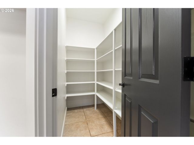 965 CARADON Ct Nw, Salem, OR 97304