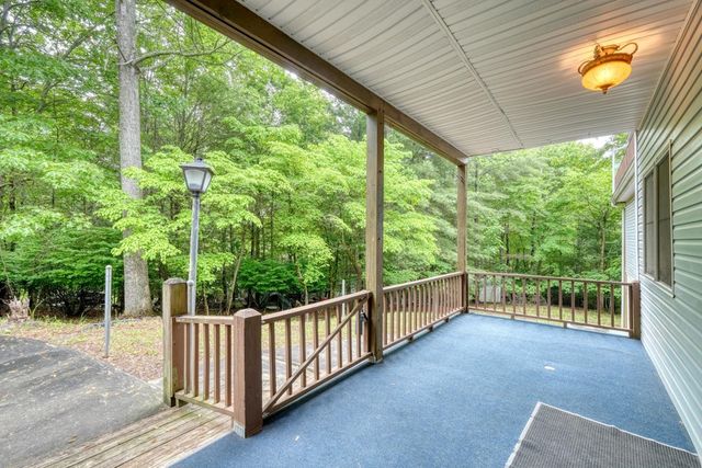 1066 Ridge Road, Hiawassee, GA 30546